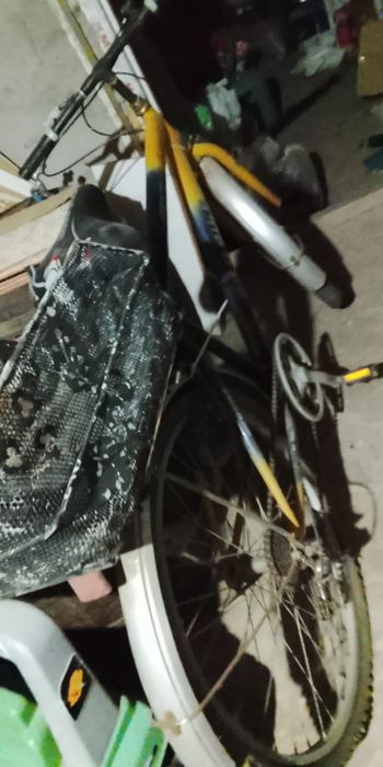 Vând bicicleta in stare buna