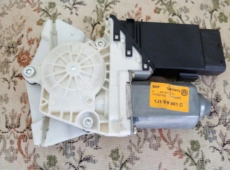 Motor electric complet portiera șofer Skoda Fabia și Vw Golf4/Bora