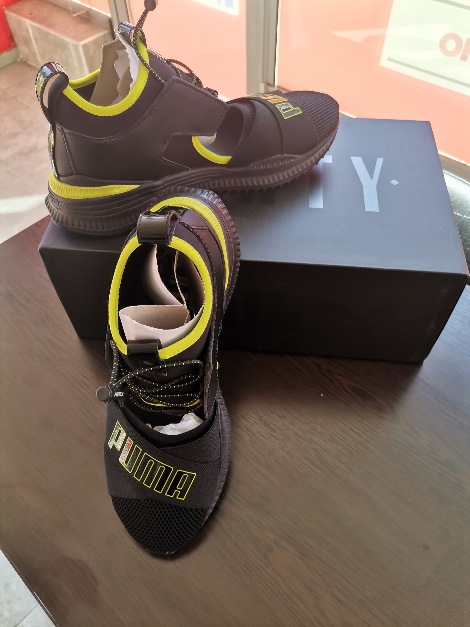 Дамски маратонки Puma и маратонки Mc Kinley