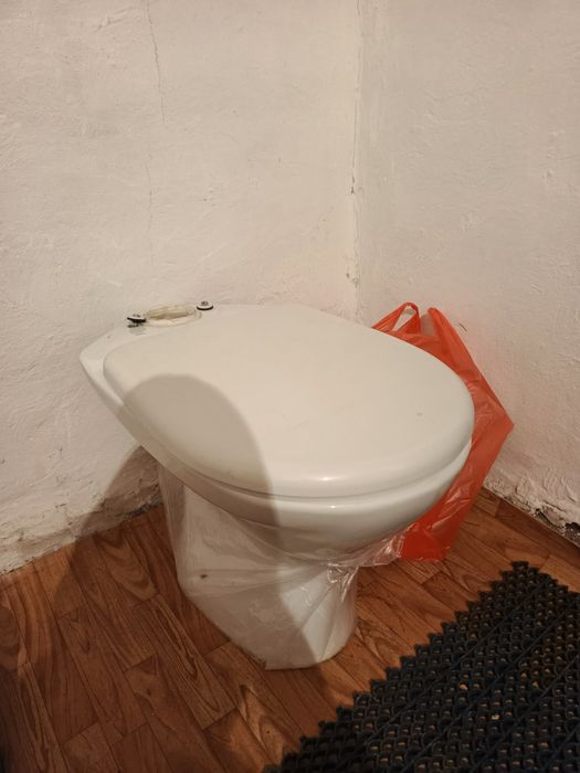 Туалет рабочи одам