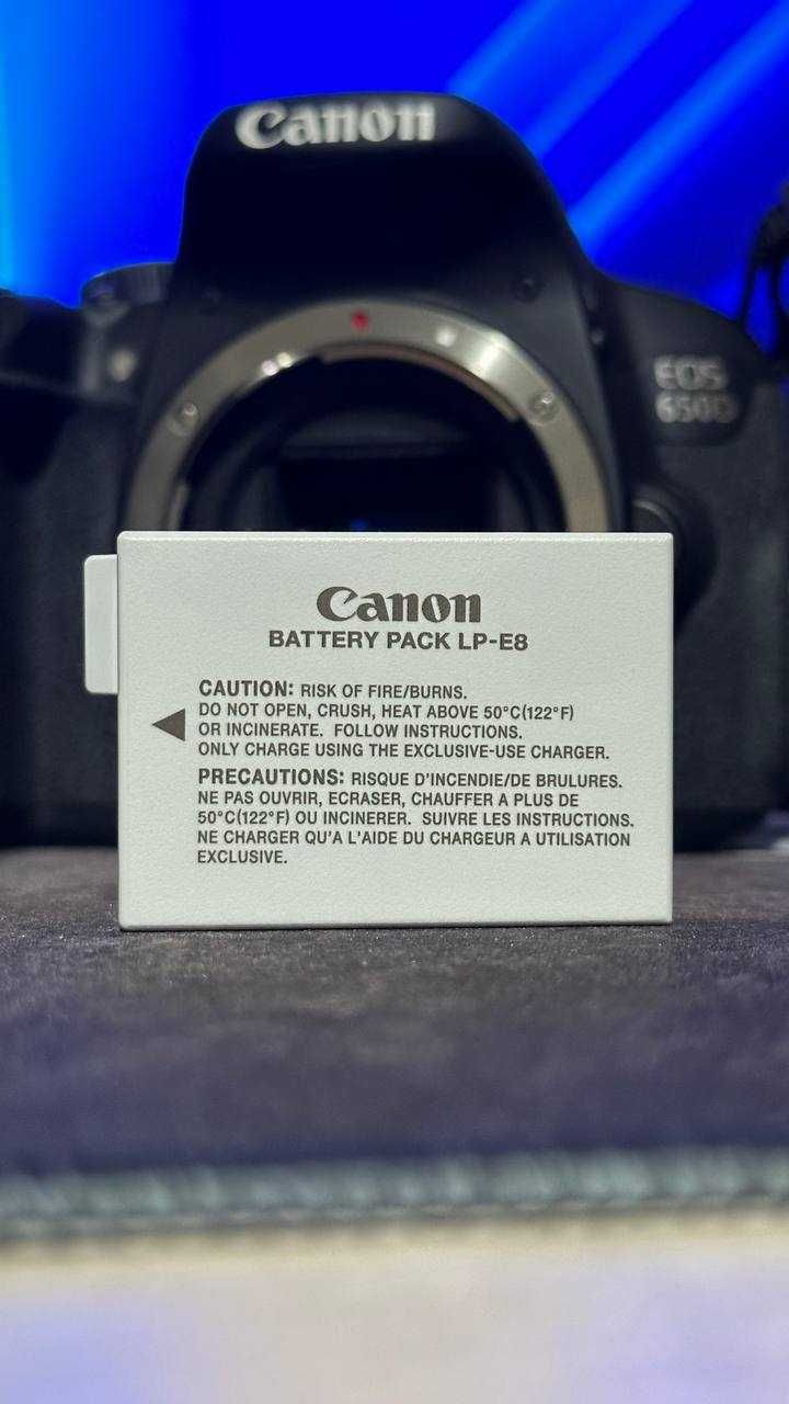 СРОЧНО продам Canon EOS 650D новый