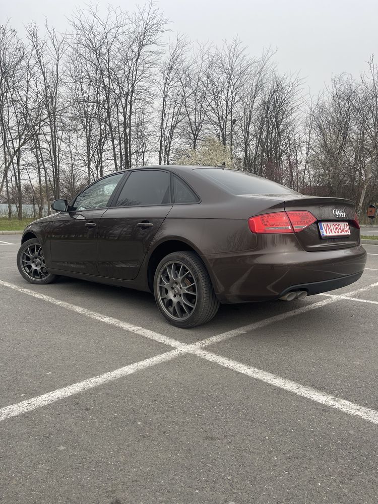 Audi A4 B8 / 08.2011 / 2,0 TDI / Automata / RAR EFECTUAT