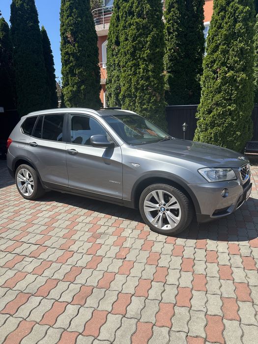 BMW X3 F25 184cp • 4x4 • Trapă Panoramă • Navi Mare • stare excelentă