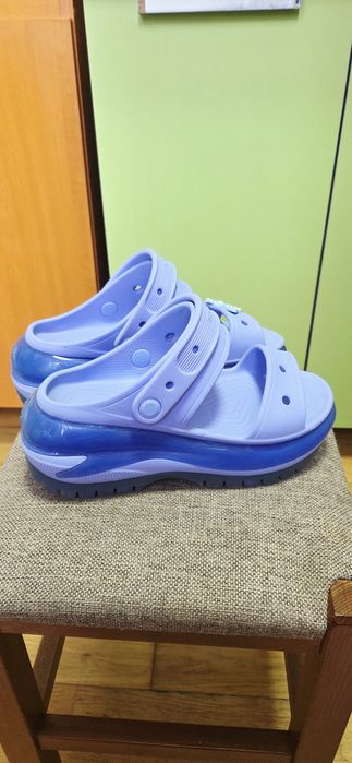 Saboti crocs mega crush mar 37