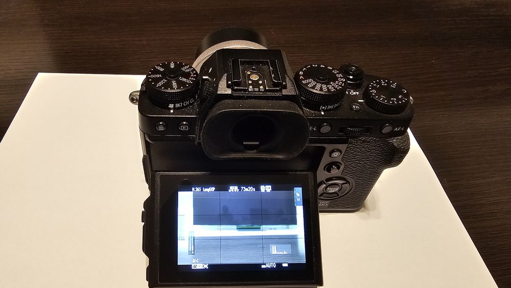 Fujifilm XT3 cu obiectiv XC 15-45mm