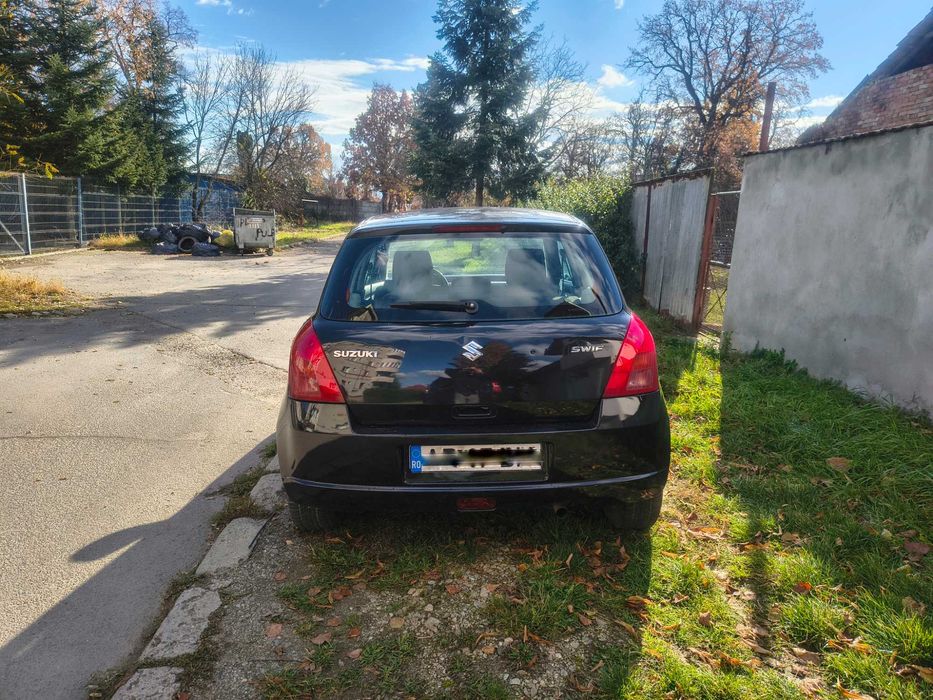 Suzuki Swift 1.3i