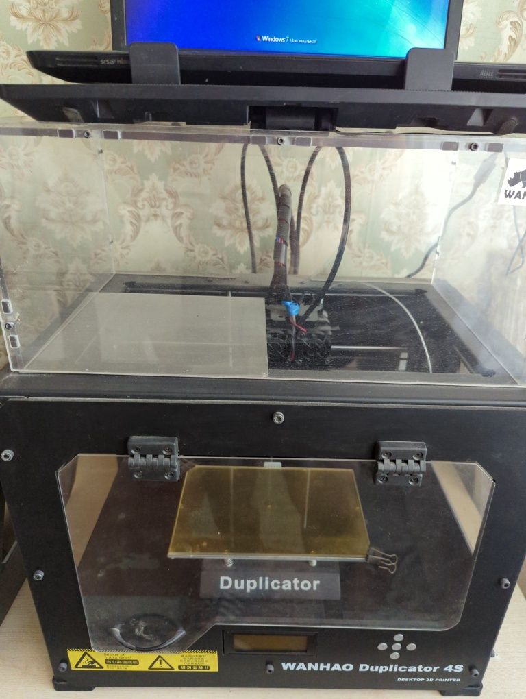 Продаю 3Dпринтер Wanhao Duplicator 4S ноутбук в комплекте с Replicator