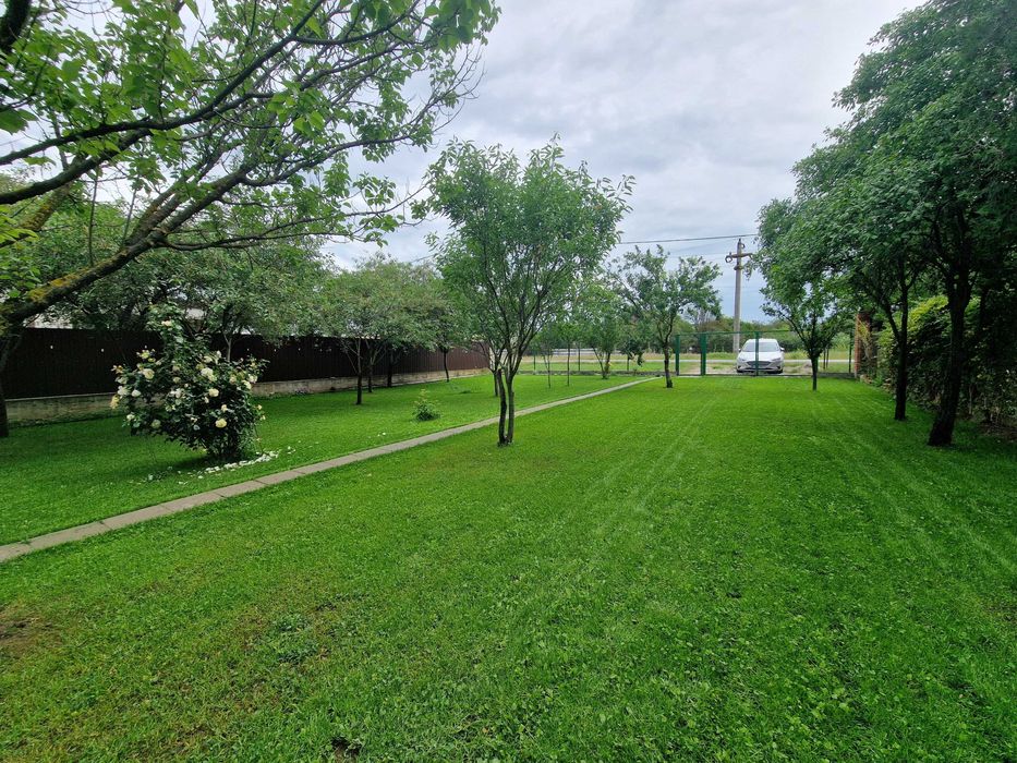 Teren intravilan la strada principala, toate utilitatile, parcelabil