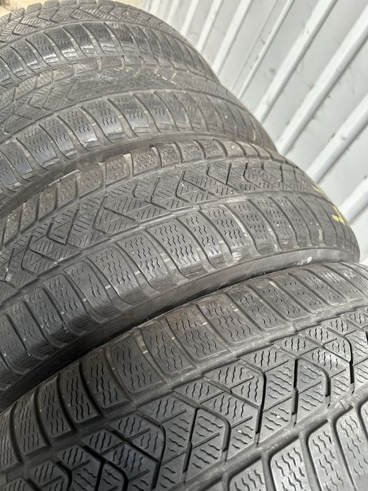 Set anvelope 225/60 R18 PIRELLI iarnă (m+s) Run Flat