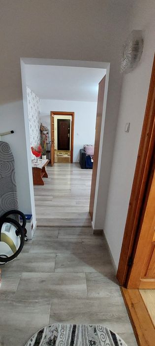 Vând apartament 2 camere zona pod Rm Sarat