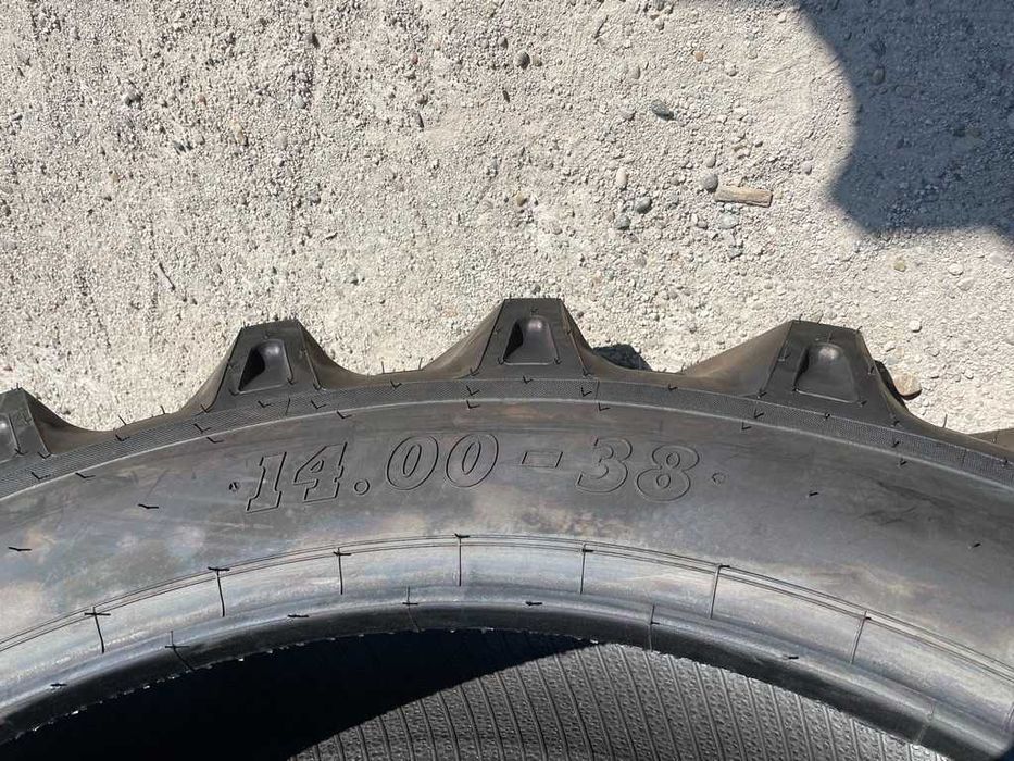14.00-38 cauciucuri noi marca BKT pentru tractor U650 cu garantie