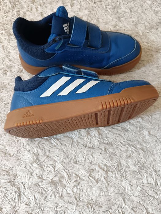 Маратонки Adidas, 31 номер