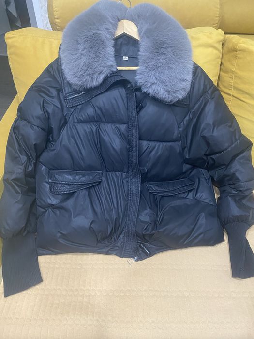 Продам женские куртки