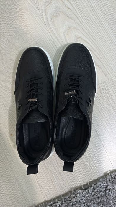 кроссовки коасические