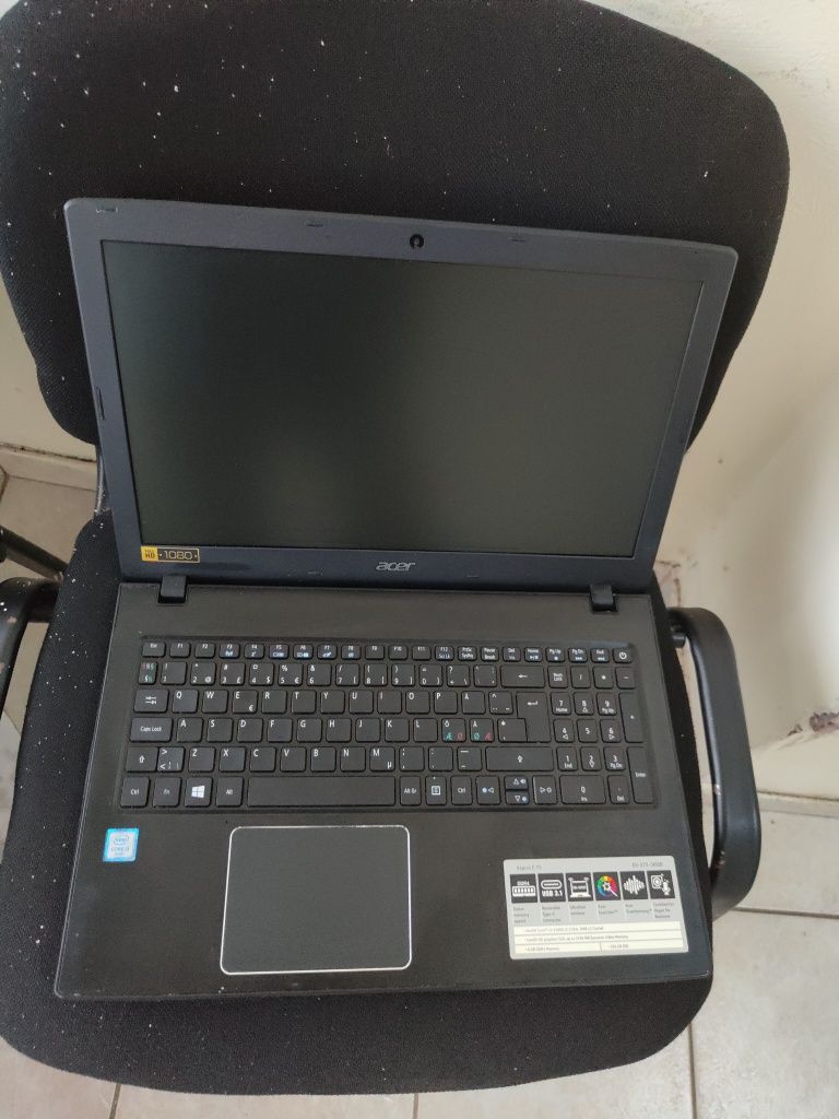 Vand laptop Acer e15 i3 6100u 6gb ddr4 SSD 256gb