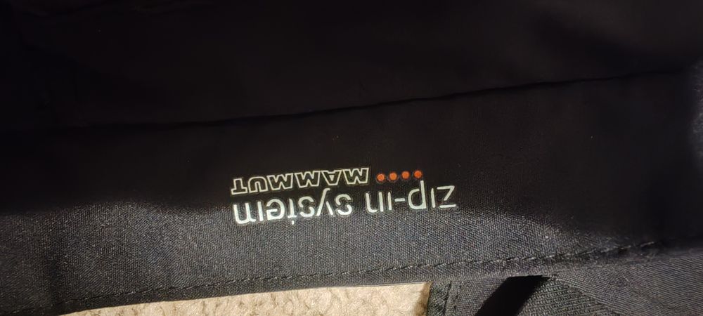 Geacă MAMMUT GORE TEX - M bărbat , superbă