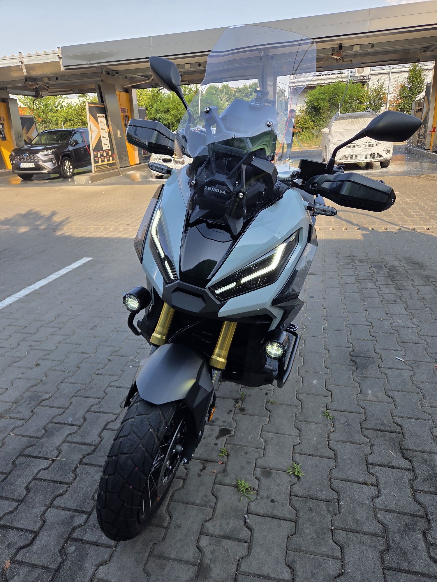 Honda X-Adv 750 cc