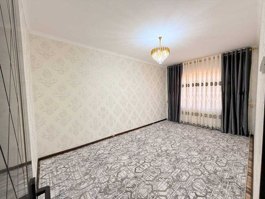 Продаётся 4х комн квартира на 4 этаже Ор-р Динамо Базарчик