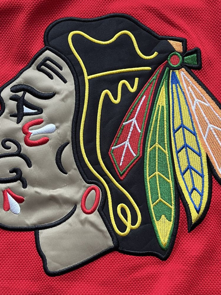 REEBOK : NHL Chicago Black Hawks #19 Jonathan Toews- Made in CANADA