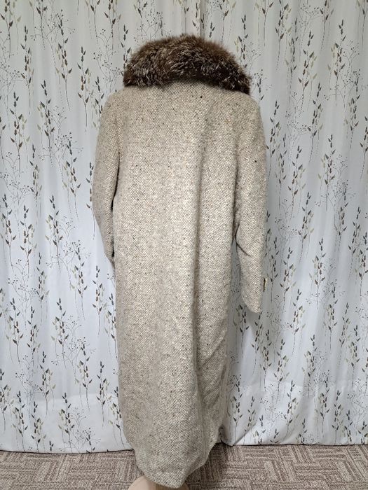 Palton din 100% lână cu guler din blană naturală