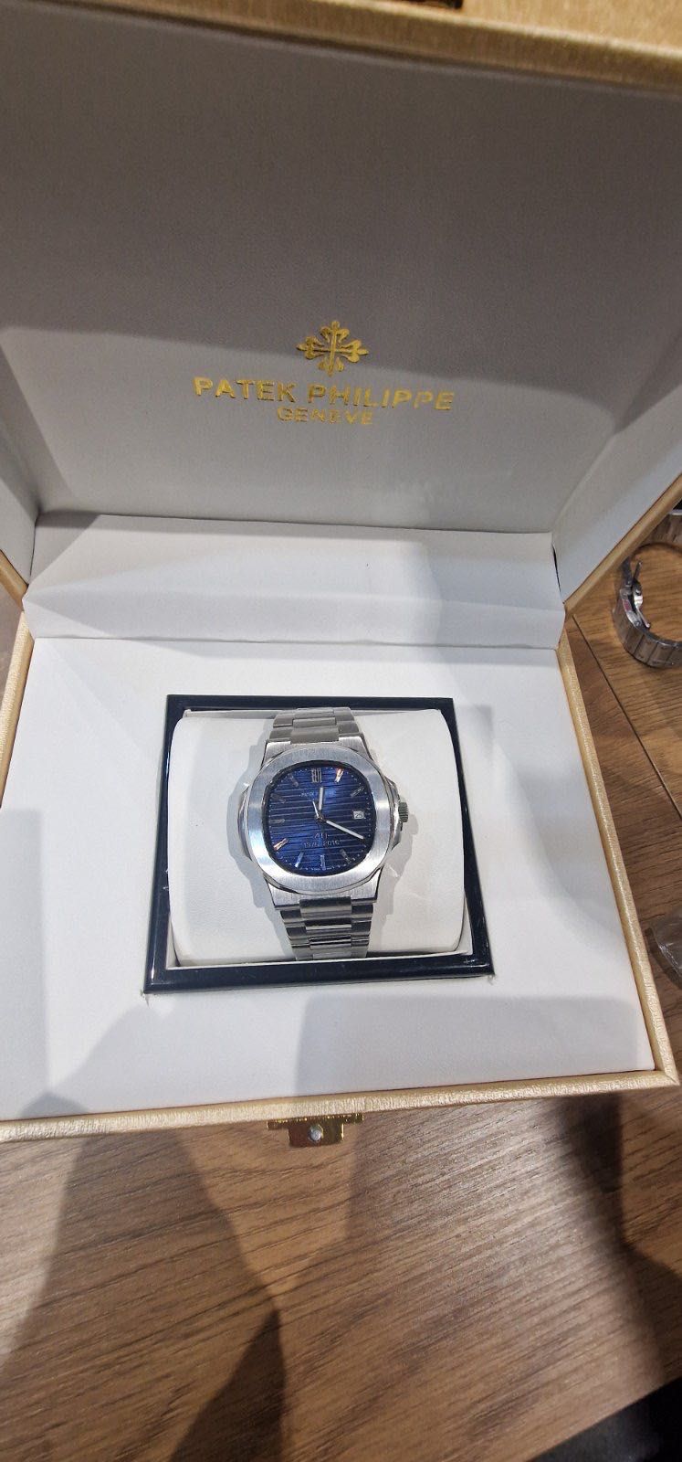 Часовник Patek PHILIPPE