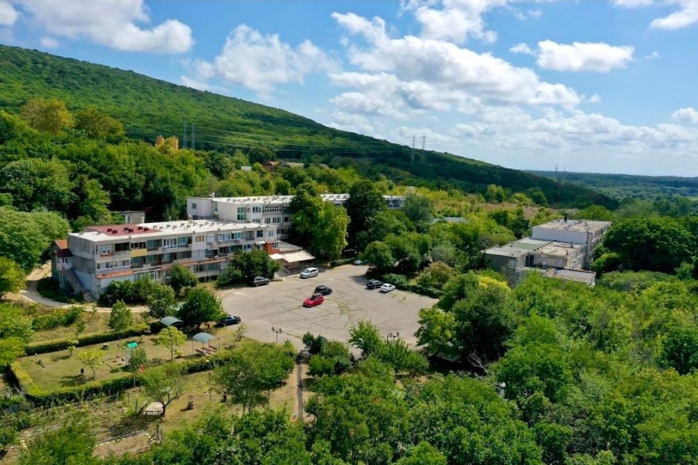Продава се апартамент в общежитията на к.к.Албена
