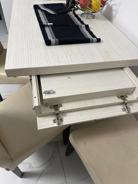 Set masa extensibila  +4  scaune