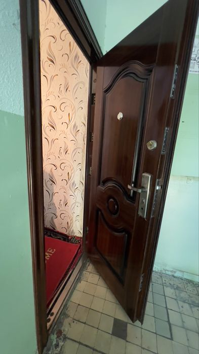 Uy sotiladi srochna!