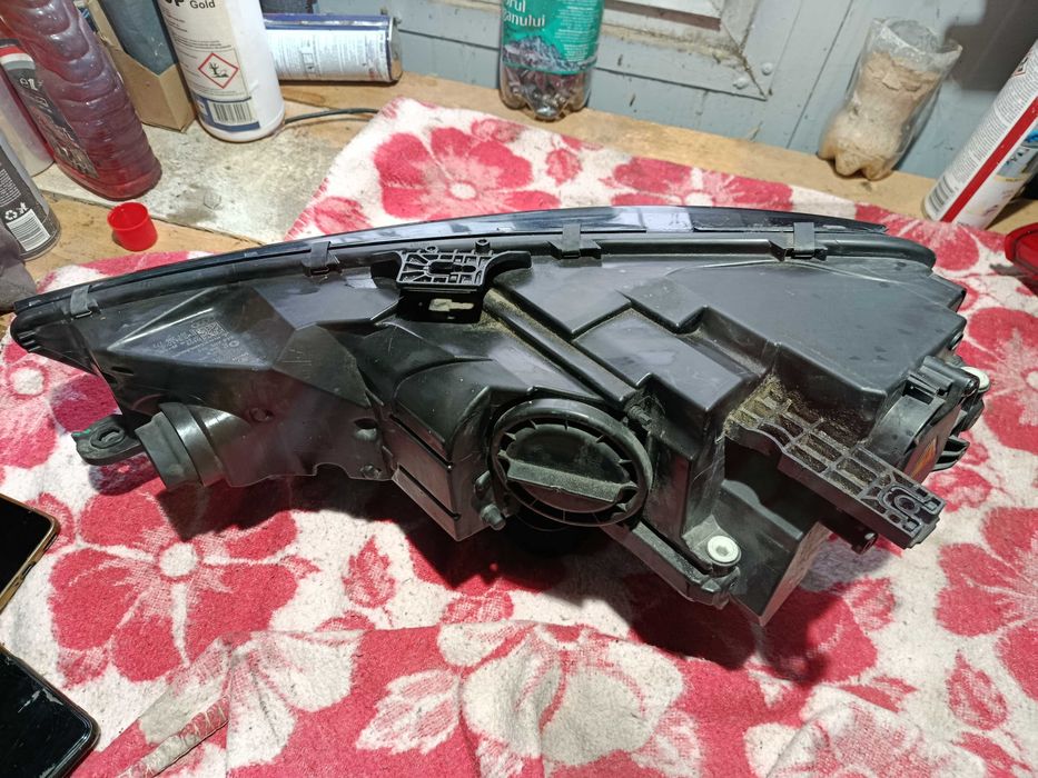Far dreapta bixenon led audi a4 b9 8w0941600