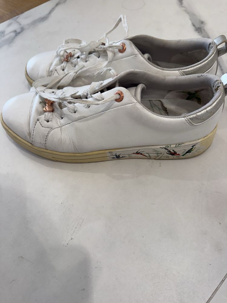 Обувки Ted Baker