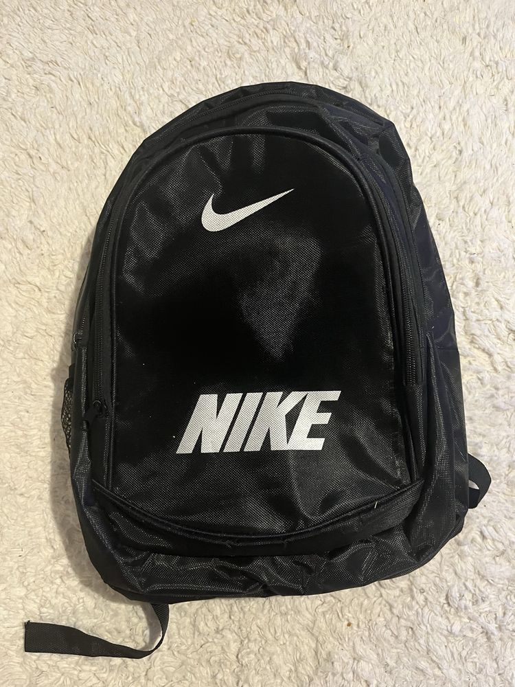 Christian dior puma bape gucci  nike champion jack wolfskin