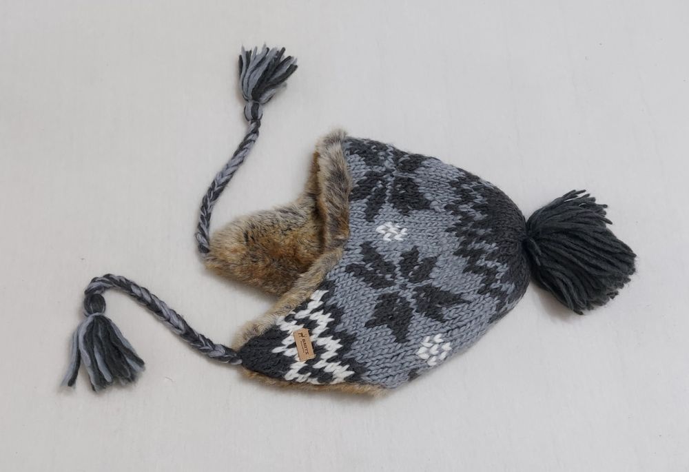 Caciula tricotată BARTS design nordic căptușită cu blană lână One Size