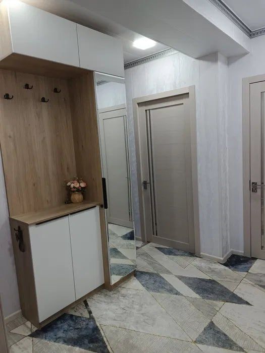 Продается квартира 4/3/4 Шота Руставели_общ.пл 81м2