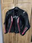 Vând geacă alpinestars damă