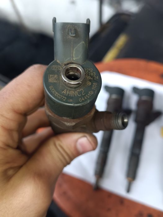 Дюзи за 1.9 DCI Reno Nissan