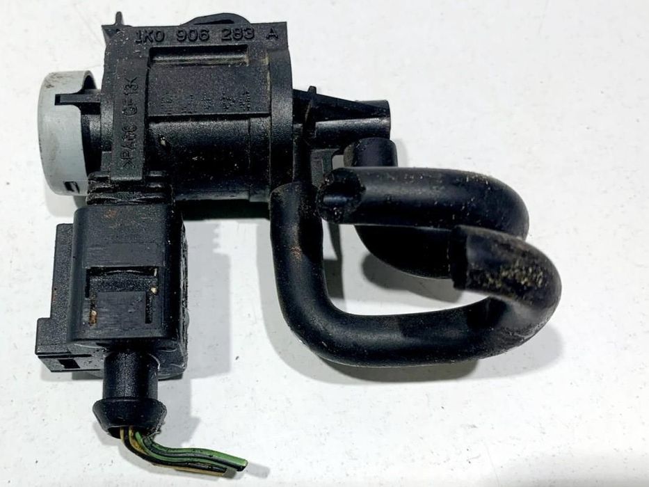 Supapa vacuum Volkswagen Touran (2003-2006) 1K0906283A