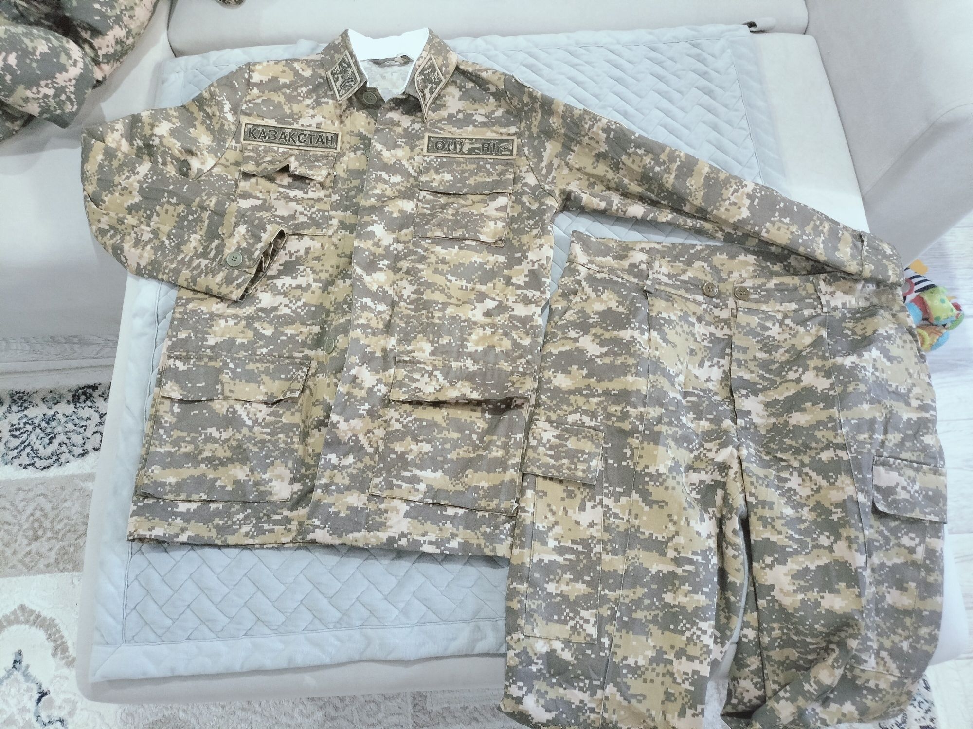 Продам военную форму 46р