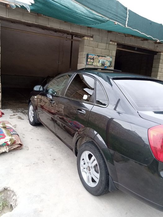 Lasetti sotiladi tez arzon tel qiling keliwamiz te