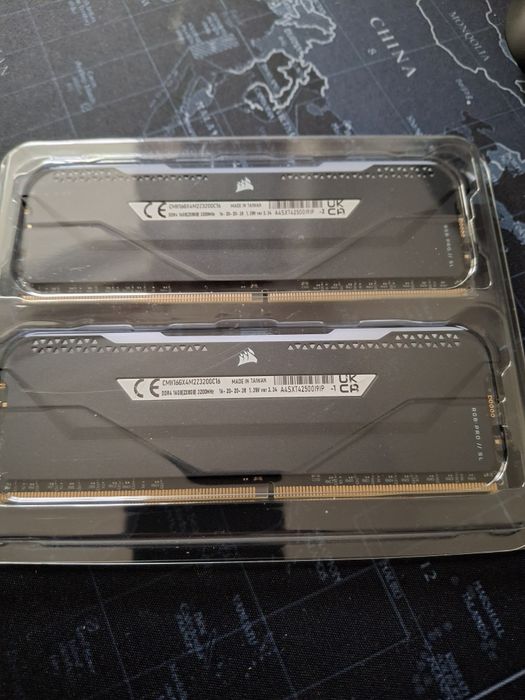 DDR4 Corsair vengeance  2x8 3200mhz RGB