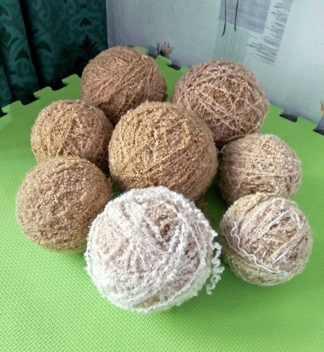 Пряжа бежевая "букле" полушерсть, 600 грамм, б\у