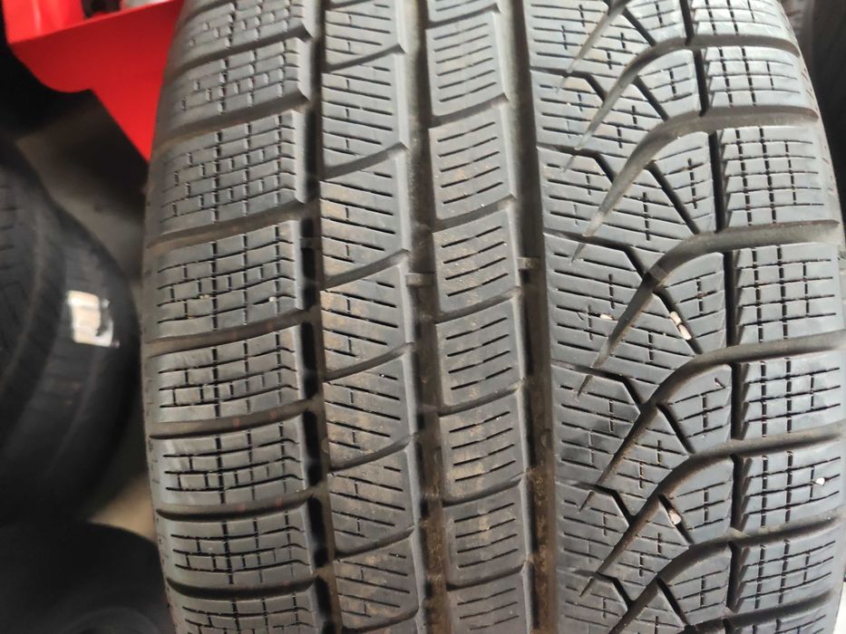 4бр.зимни гуми 275/40/19 Pirelli