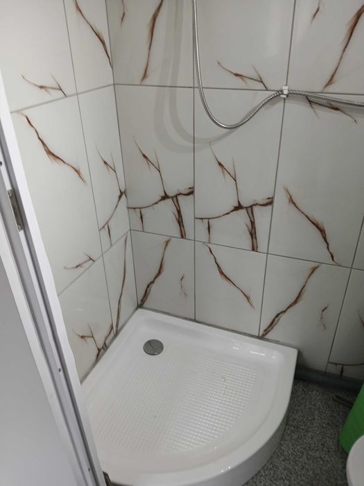 Vind garsoniera 11 mp et1  zona liceu M EMINESCU