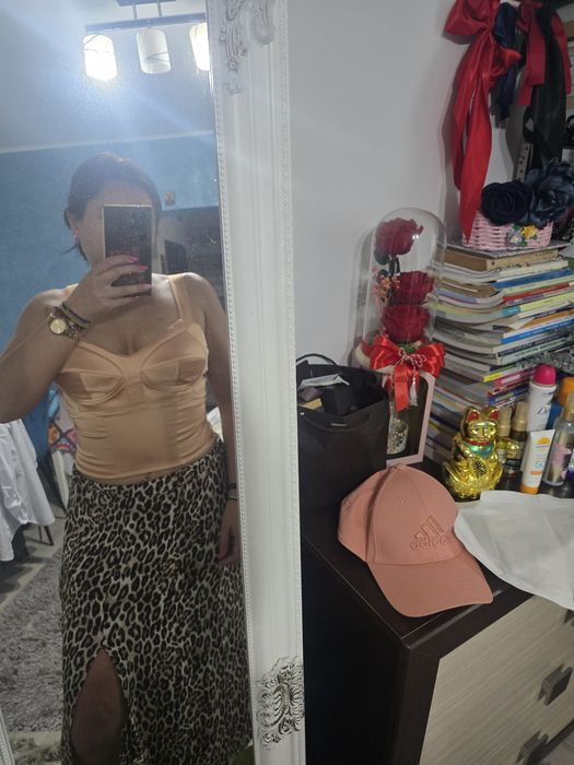 Corset murmur, 42 echivalentul cupei 80B făcut pe comanda doar probat