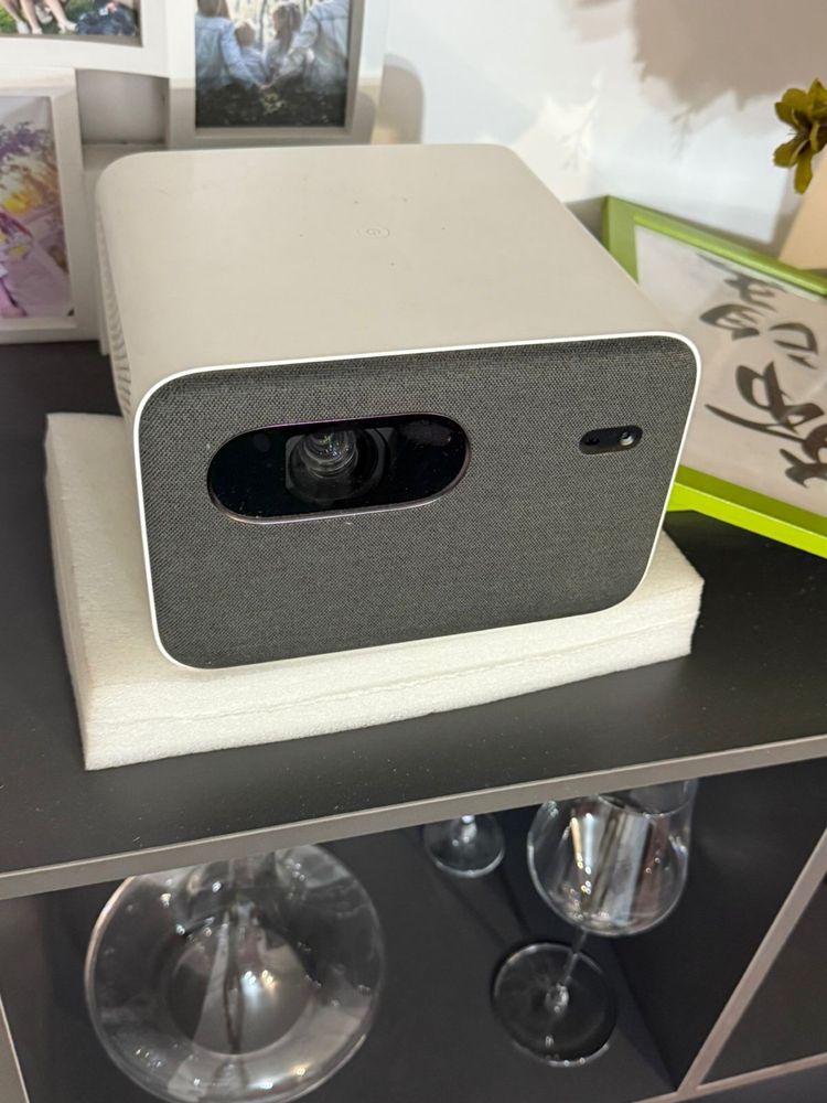 Xiaomi Mi Smart Projector