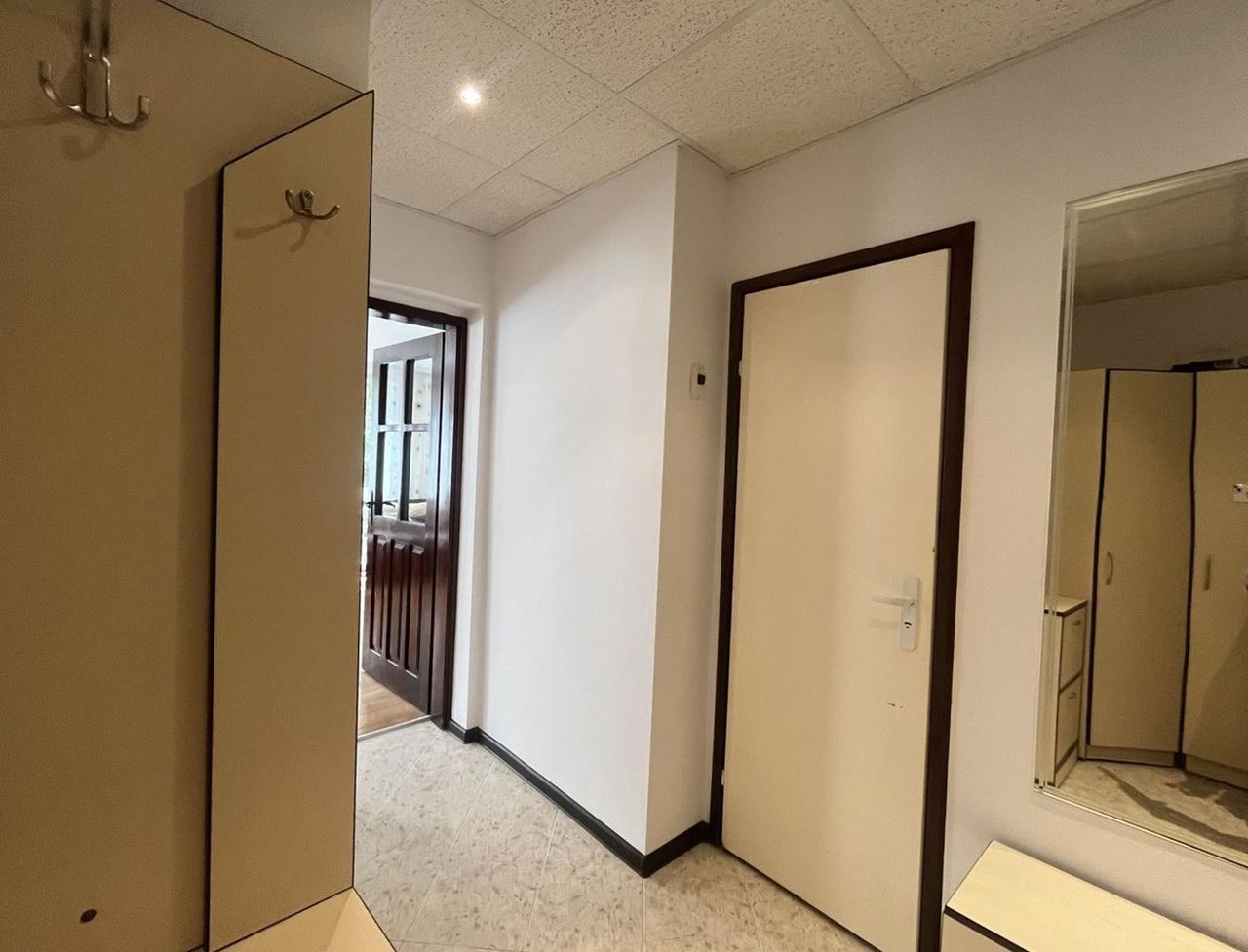 Продава се Тристаен апартамент в Варна, Спортна зала - 118 кв.м за 2204 €/кв.м - Снимка #7