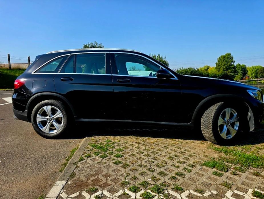 Mercedes-Benz GLC Mercedes Benz GLC 220d 4MATIC 4x4 Cumparata din rețeaua Mercedes