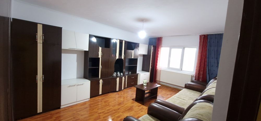 Vanzare Apartament Draganesti Olt (zona centrala) ,decomandat ,2 cam.