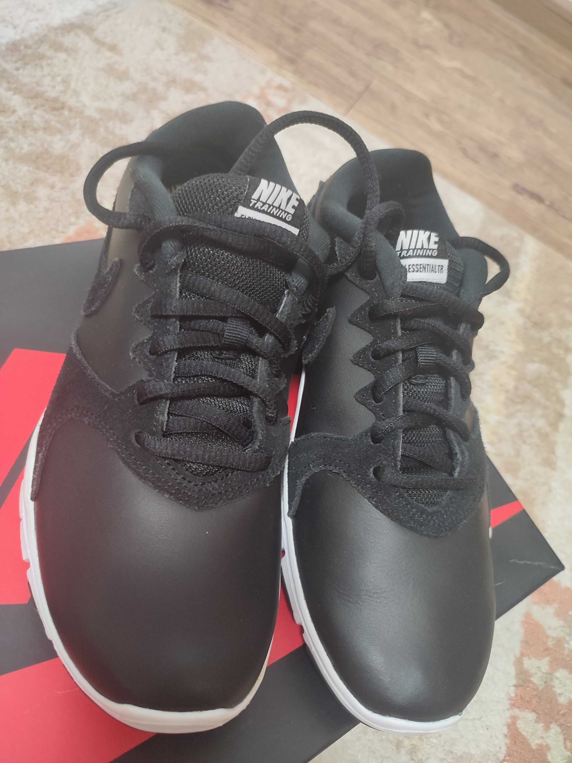 Adidași Nike piele naturala Nr 36