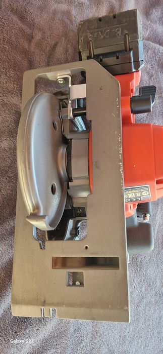 Milwaukee circular pe acumulator