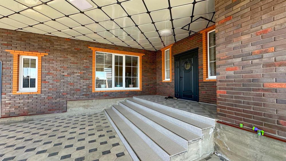 В продаже угловой дом, 2025 керамзит кирпич, Жастар-1 280м² 138 млн